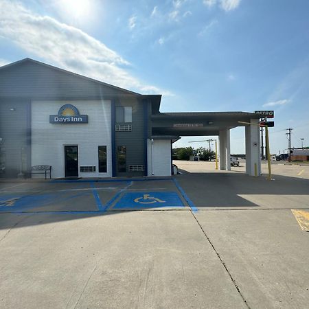 Days Inn By Wyndham Salina I-70 Eksteriør bilde