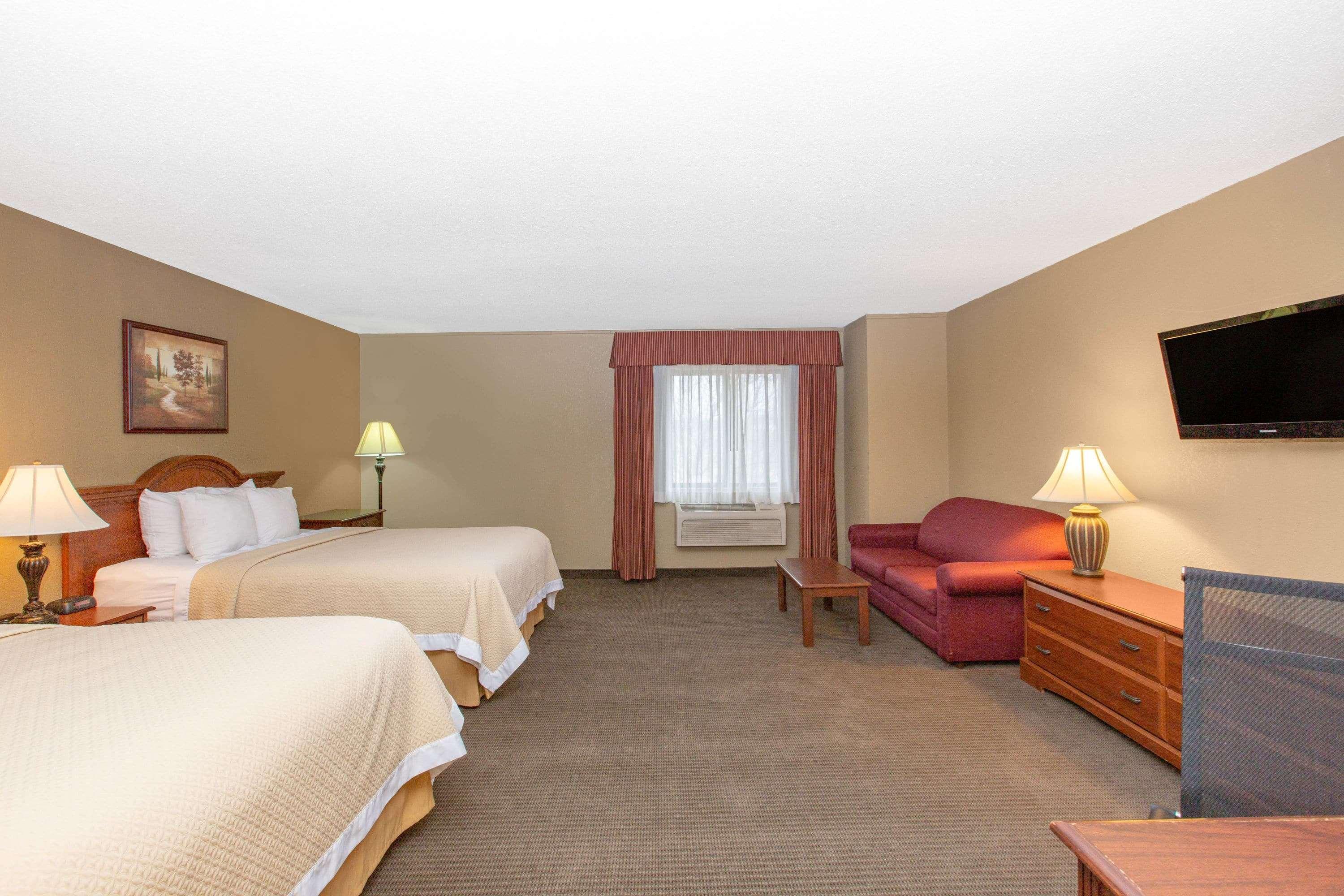 Days Inn By Wyndham Salina I-70 Eksteriør bilde