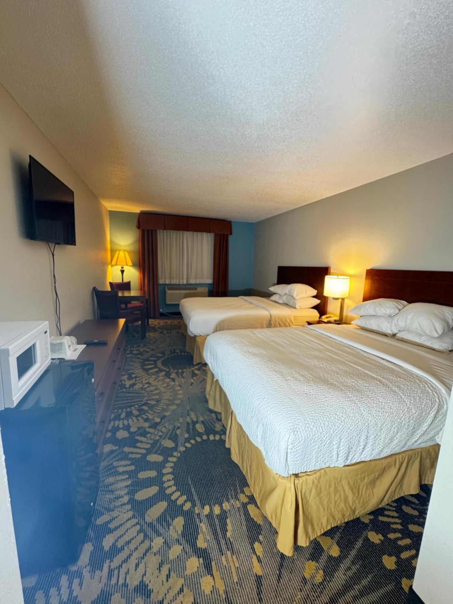 Days Inn By Wyndham Salina I-70 Eksteriør bilde