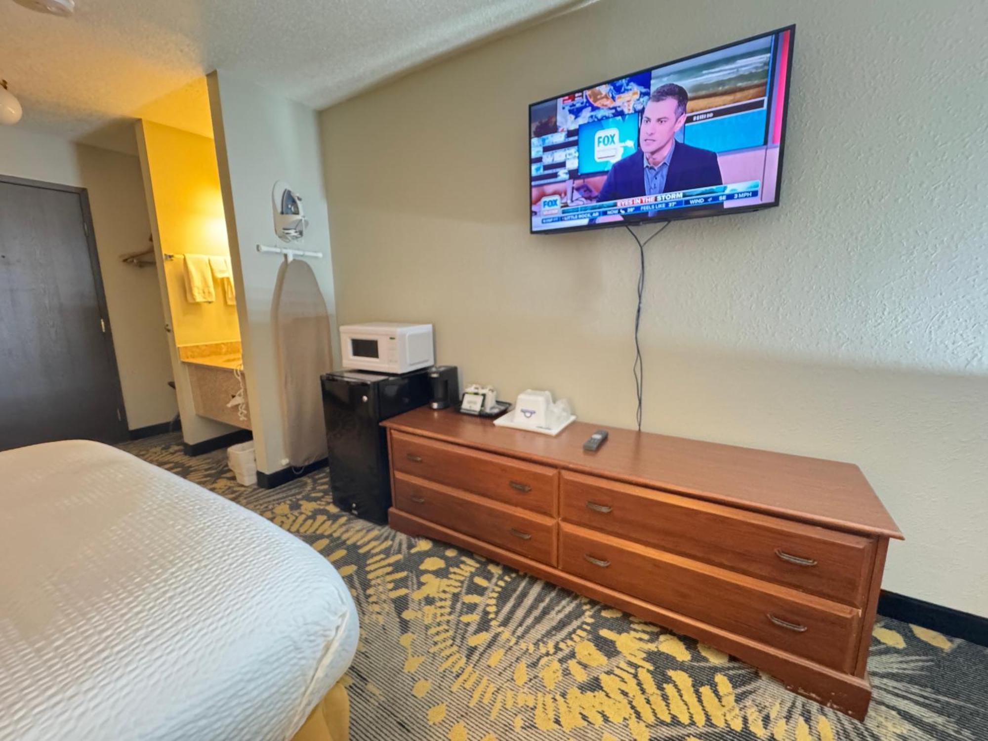 Days Inn By Wyndham Salina I-70 Eksteriør bilde